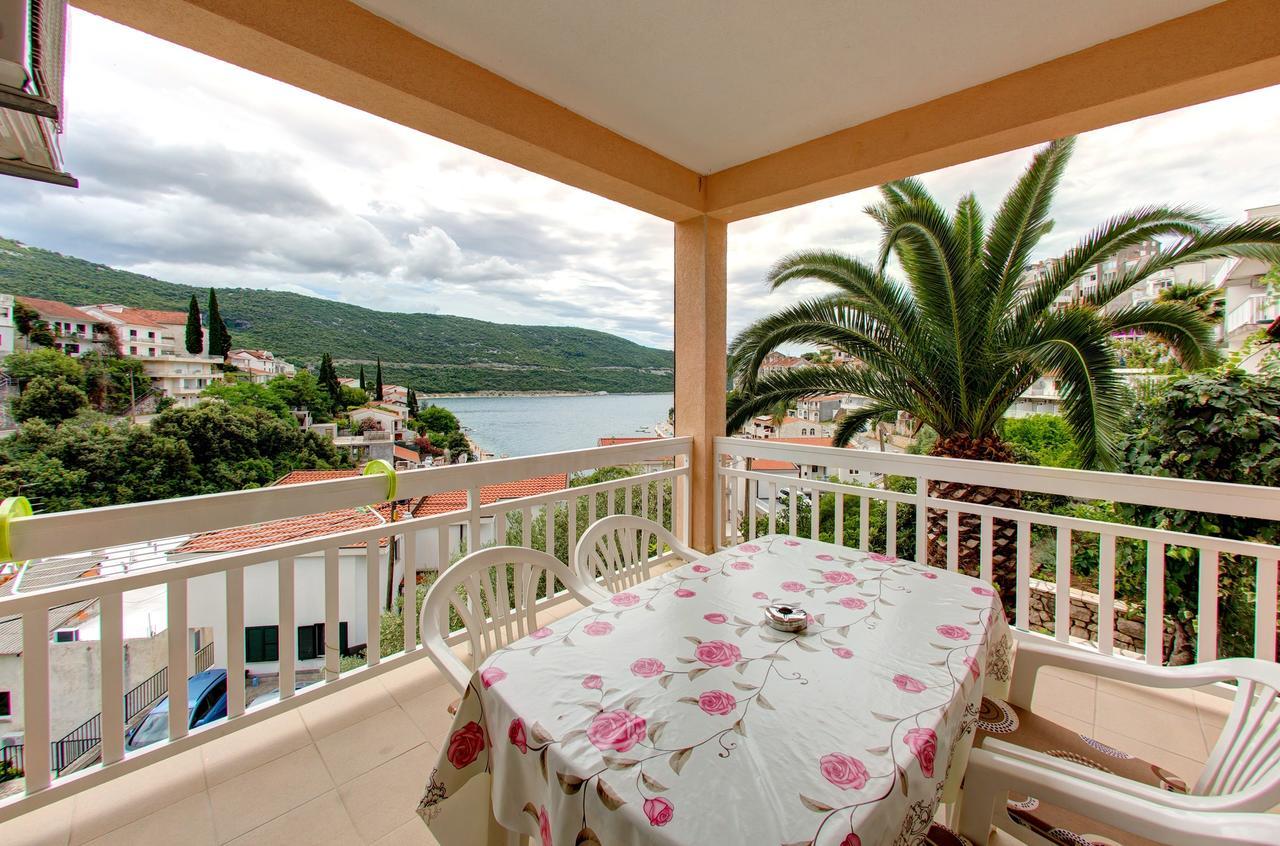 D&m * Neum